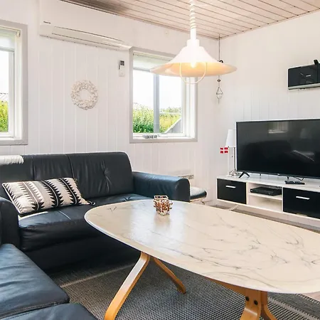 4 Star In Haderslev Feriehus *